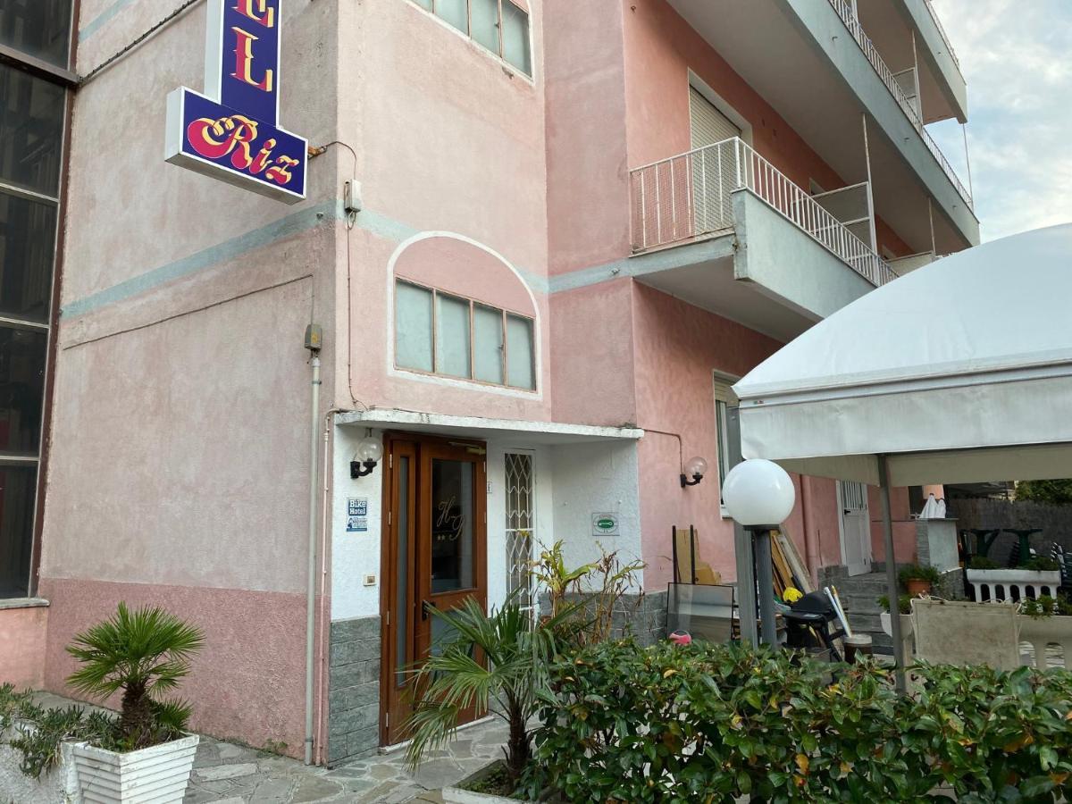 Hotel Riz 피날레리구레 외부 사진