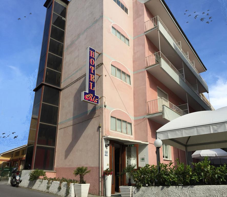 Hotel Riz 피날레리구레 외부 사진